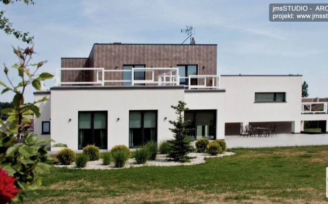 2018 06 architekt Kraków projekt nowoczesnego prostego domu wykorzystuje naturalny spadek terenu